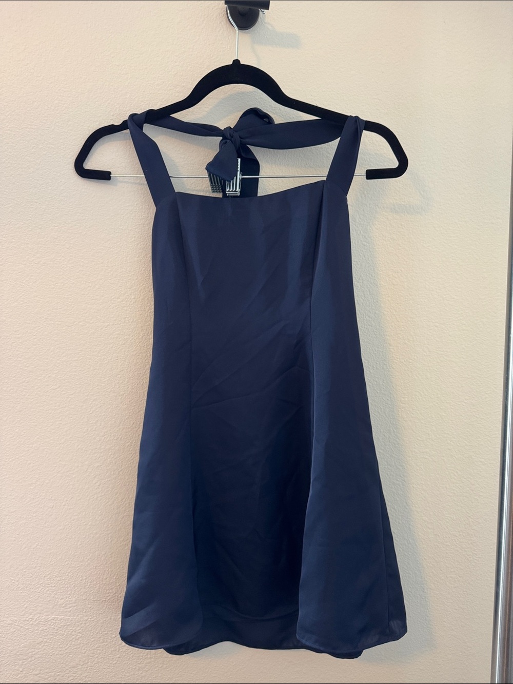Aritzia Sunday Best Pirouette Satin Halter Dress - Picture 4 of 4